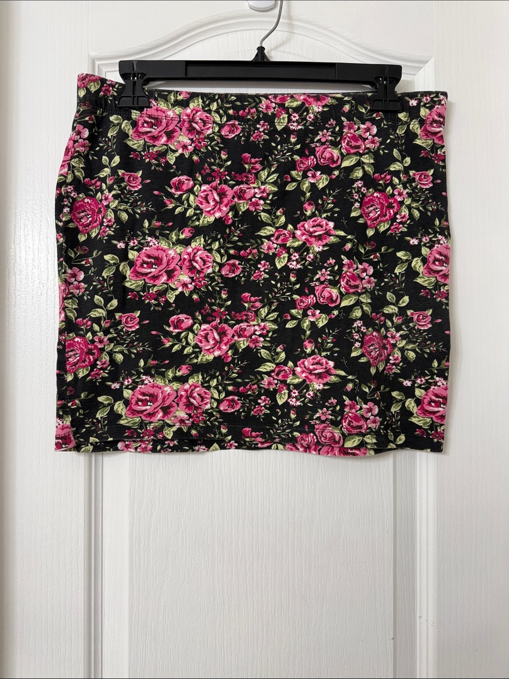 Hype black floral mini bodycon skirt pull on elastic waist size L